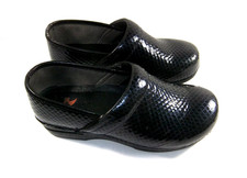 Dansko XP Professional Black Blue Patent Leather Clogs Shoe Scale Pattern 41
