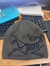 NWT Arc'teryx Bird Head Toque Beanie Dark Grey Orca Merino Wool Winter Hat