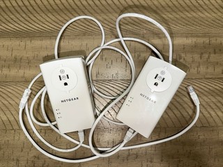 2X NETGEAR PLP2000 Adattatore Powerline Presa Extra 2000Mbps