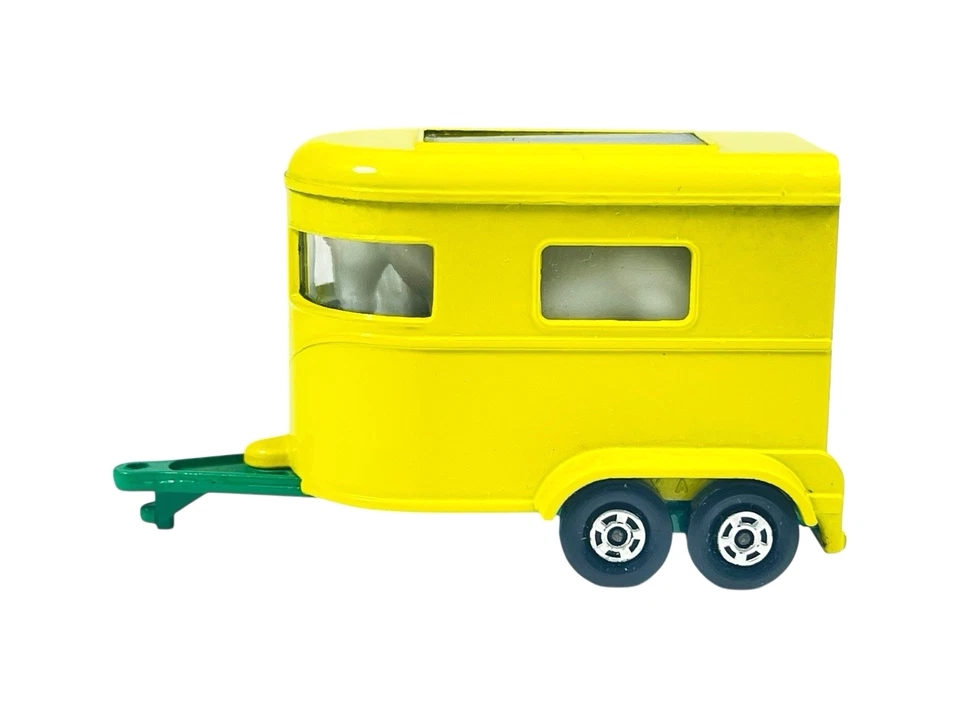 Matchbox Lesney Superfast MB43 Yellow Pony Trailer w/G Style Box - Image 2 of 4