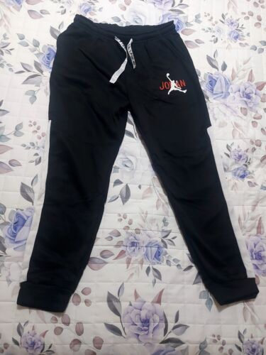 Tuta Jordan Stile E Confort Con Cappuccio + Pantalone Nuova Mai Indossata