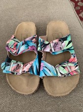 Extremely Me Girls Size 13 Slide in Sandals Floral Tropical Design AH