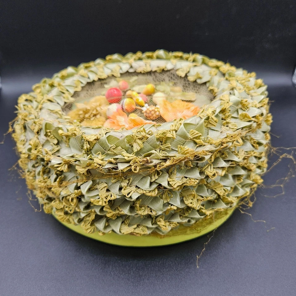 Sombrero de píldora vintage de los años 50 Pogues Cincinnati con adornos florales con red y fruta sintética A Foto 2 de 4