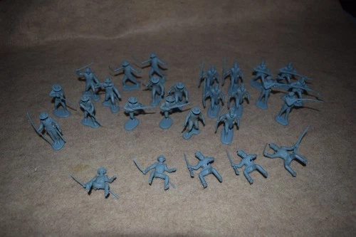 Marx John Wayne Alamo playset Mexican soldiers, shako & sombrero 27 matched figs