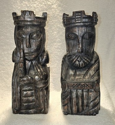 Two VTG Wooden Handcrafted King & Queen Chess Bookends