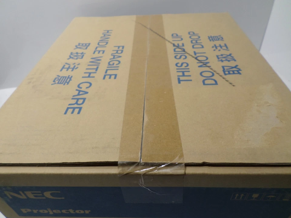 SEALED NEC NP410 Portable LCD Projector 2600 Lumens HDMI VGA Inputs - Image 3 of 4