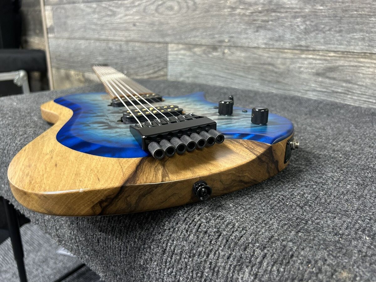 Kiesel Zeus 7-String Translucent Sapphire Blue Electric Kiesel Zeus 7-String Translucent Sapphire Blue Electric