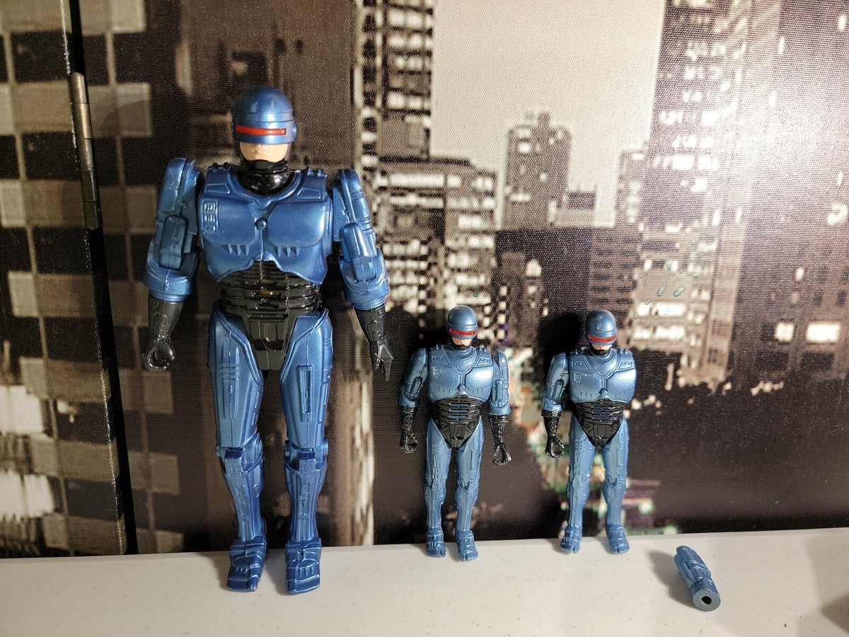 3 Vintage Figure Lot 1993 Robocop 8