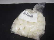 1/2" NPT PLUG NYLON 100 EACH NATURAL NYLON COLE PARMER  30401-40 NEW