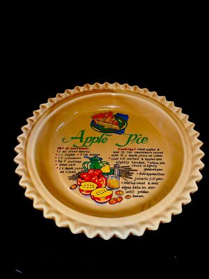 Vintage Universal Trumps Corp Apple Pie Dish