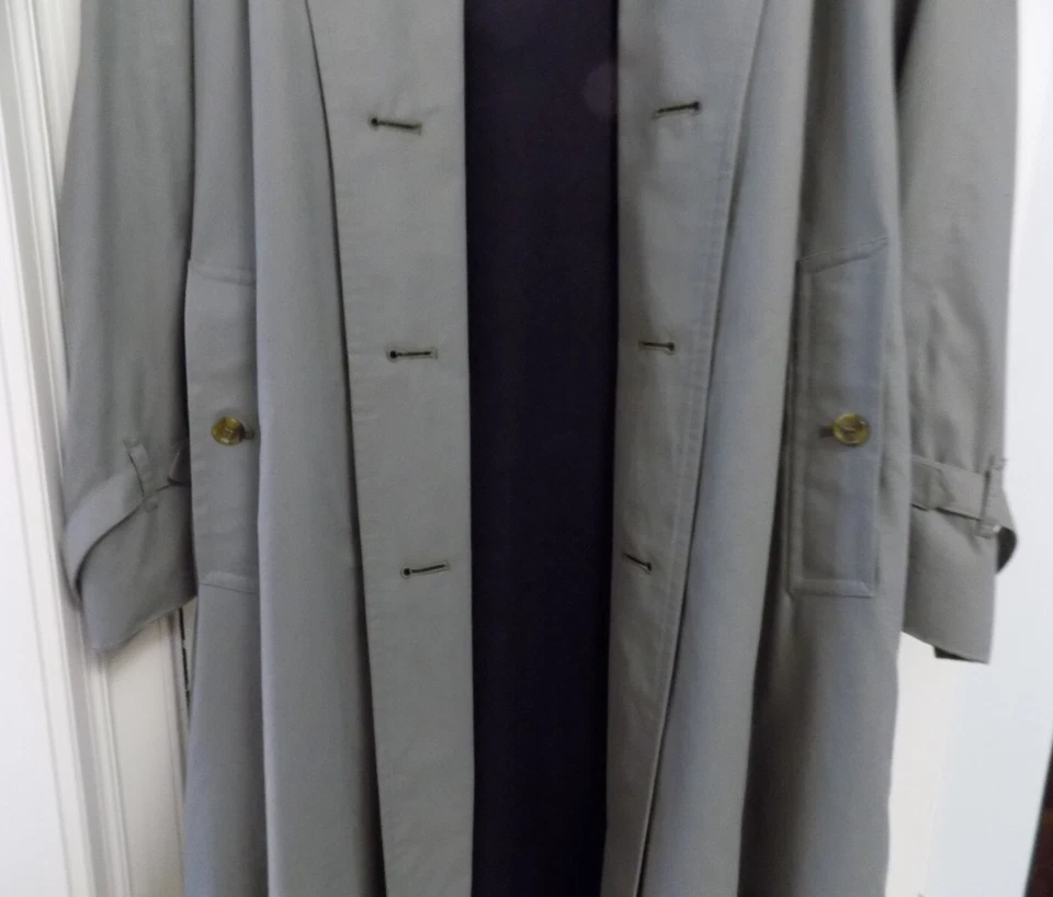 Gabardina Burberry de Colección Oliva Doble Pecho Forro Extraíble Cinturón a Cuadros Nova Foto 4 de 4