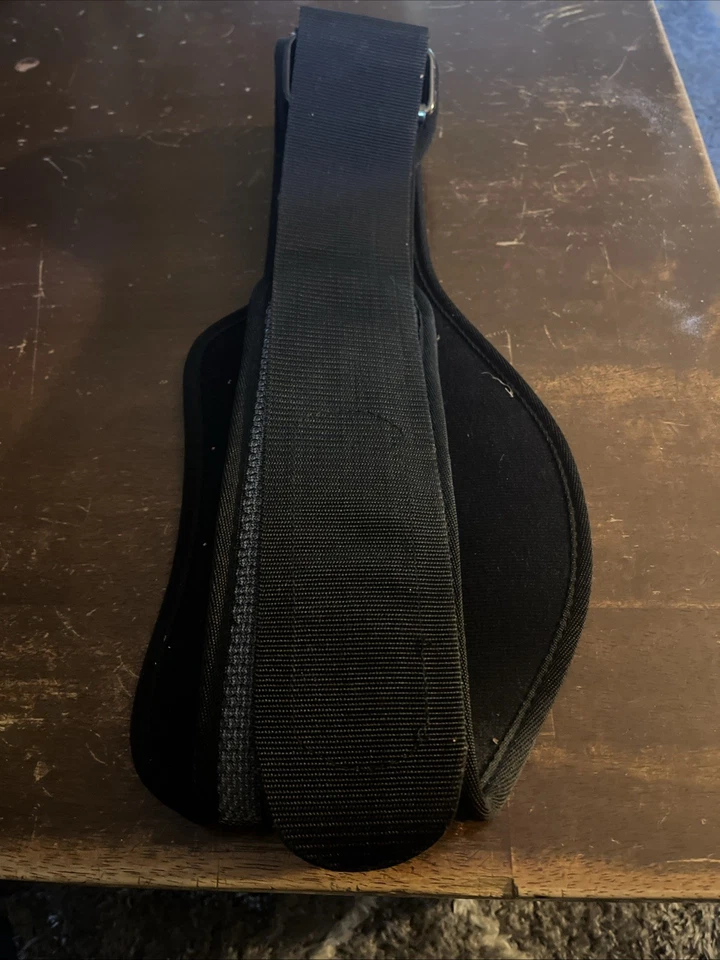 Cinturón de levantamiento de pesas Nike para hombre negro sobre gris grande Foto 2 de 3