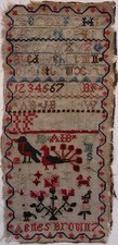 MITTE 19. JAHRHUNDERT VÖGEL, MOTIV & ALPHABET SAMPLER VON AGNES BROWN 7 JAHRE - um 1850