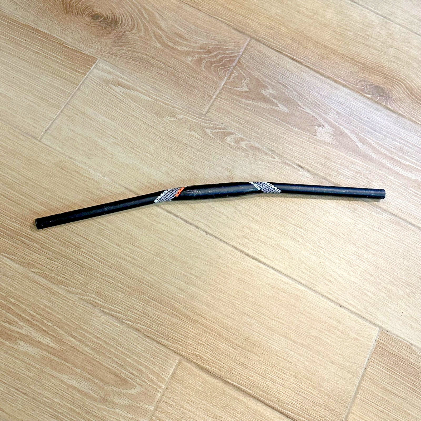 Race Face Evolve Flat Handlebar 31.8mm x 720mm Black A1