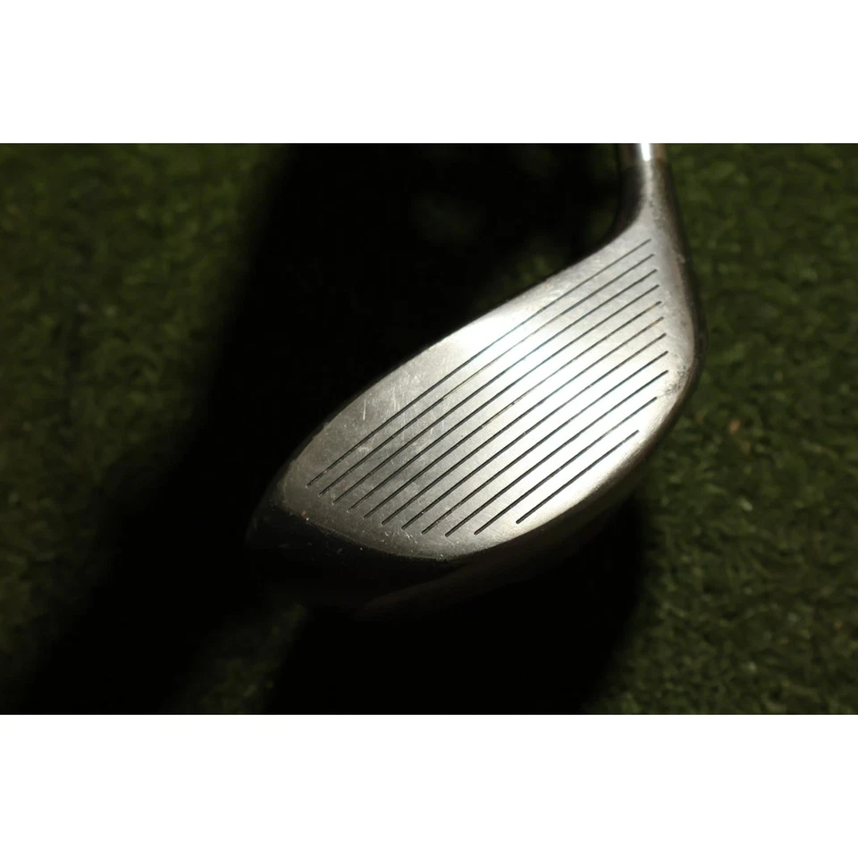Titleist Titanium 975D 44.5" Golf 8.5° Driver RH / 6N-WD17 - Image 2 of 4