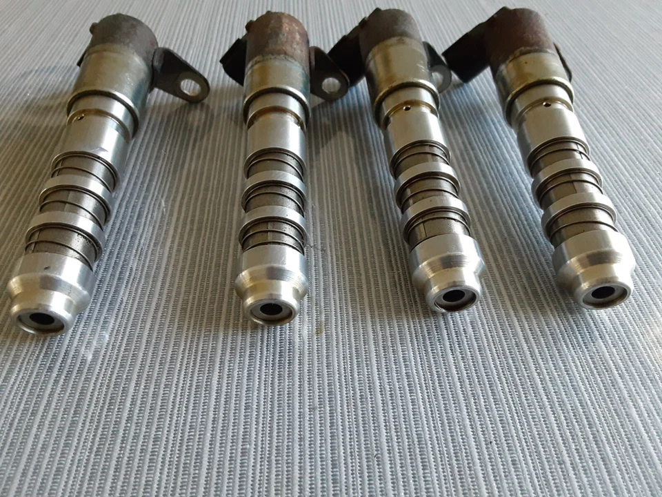 Chevrolet Impala 2009-2013 solenoide árbol de levas válvula de posición fabricante de equipos originales # 12626012* Foto 2 de 4