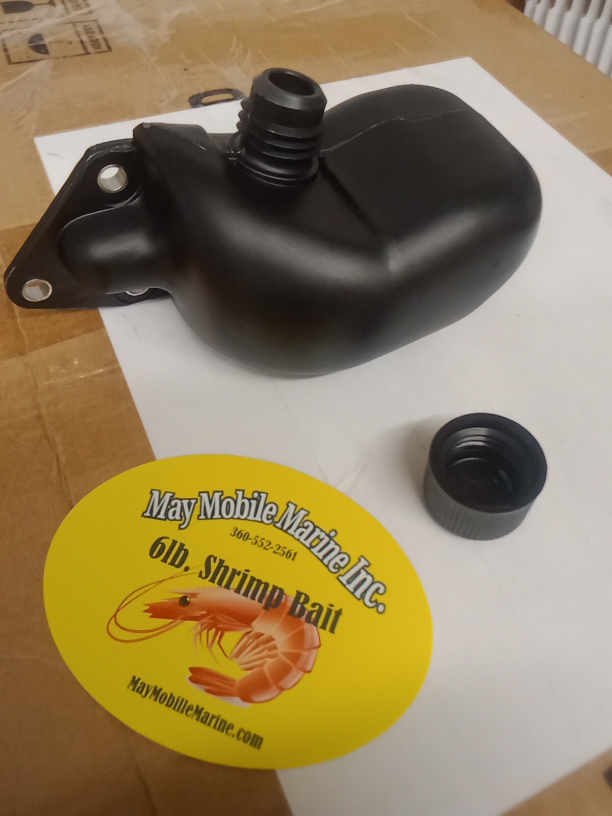 0435341 EVINRUDE/JOHNSON OIL RESERVOIR & CAP FOR 150, 140, 200, 70HP eBay