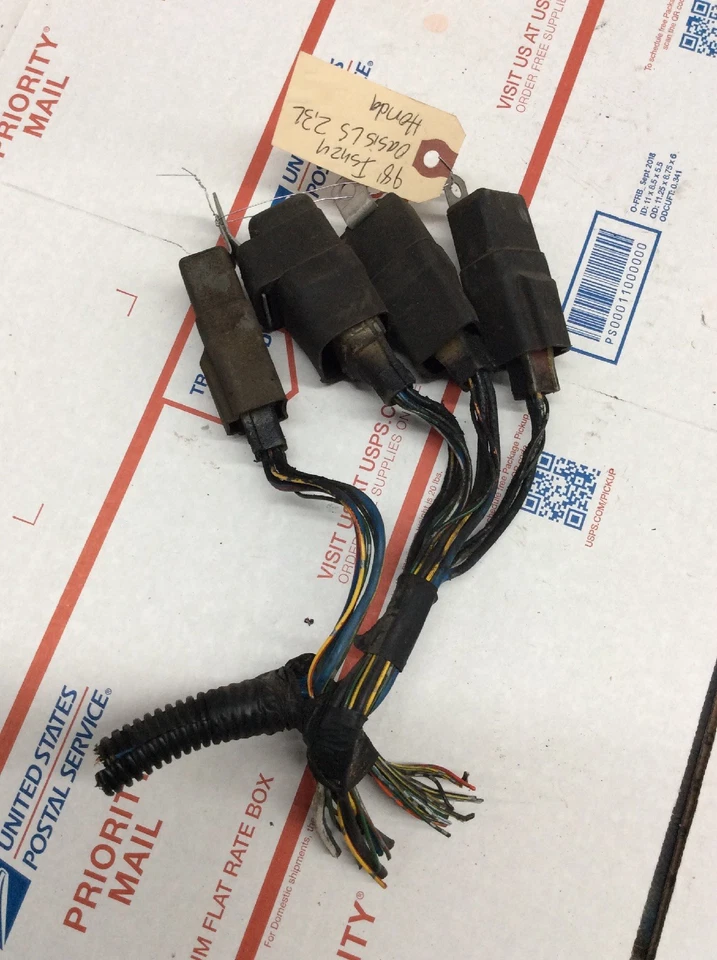 Relés ISUZU OASIS HONDA ODYSSEY 1996-1999 DEBAJO DEL CAPÓ DETRÁS DE LA CAJA DE FUSIBLES OEM  Foto 4 de 4