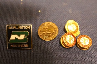 Lot of 5 Railroad Pins 3 union inns Burlington Northern Southern Pacific