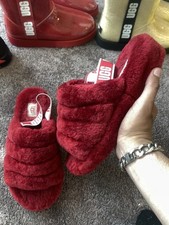 ZAPATILLAS UGG PELUSA SÍ TALLA 7 ROJAS