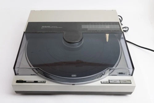 Technics SL - 7 Quartz Direct Drive Turntable Parts or Repair