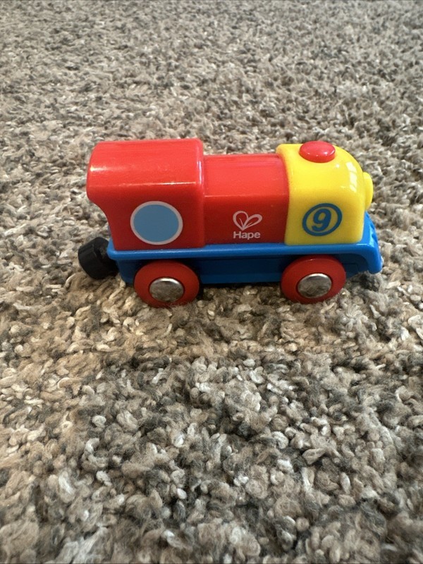 Hape Train Car Motorized Battery Powered Battery Powered