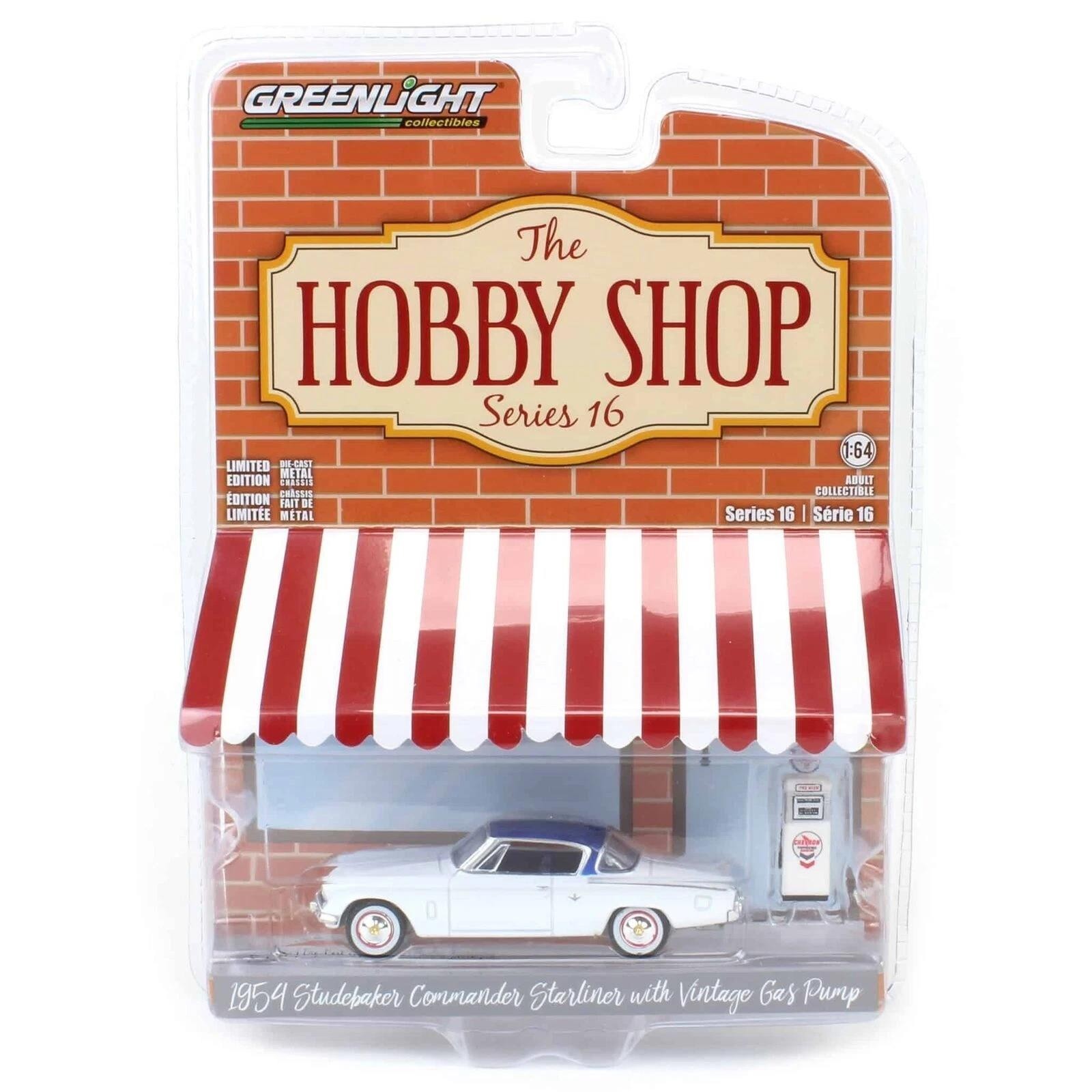 Greenlight Studebaker Commander Starliner With Gas Pump Wayne 505 1954 1:64 97160B