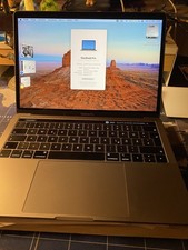 Apple MacBook Pro 13" / 256 GB SSD /  Intel Core i7 / 2019