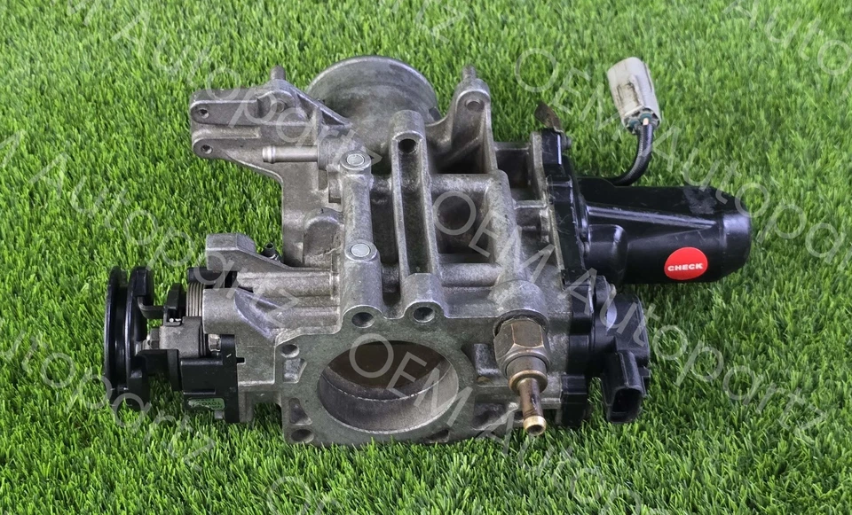 Cuerpo del acelerador de inyección de combustible Lexus GS300 IS300 1998-2000 22030-46150 OEM JDM Foto 4 de 4