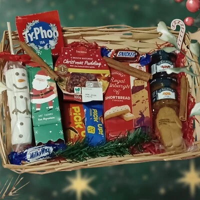 Christmas Basket Hamper Christmas Pudding Perfect Gift Family Friend Parents