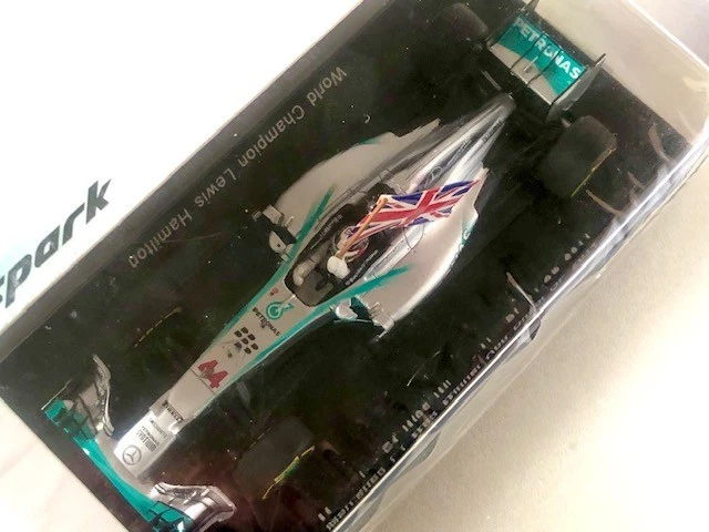 Spark F1 1:43 S3142 Mercedes AMG N°44 L.Hamilton 1st Abu Dhabi GP W.C. 2014, New - Immagine 3 di 4