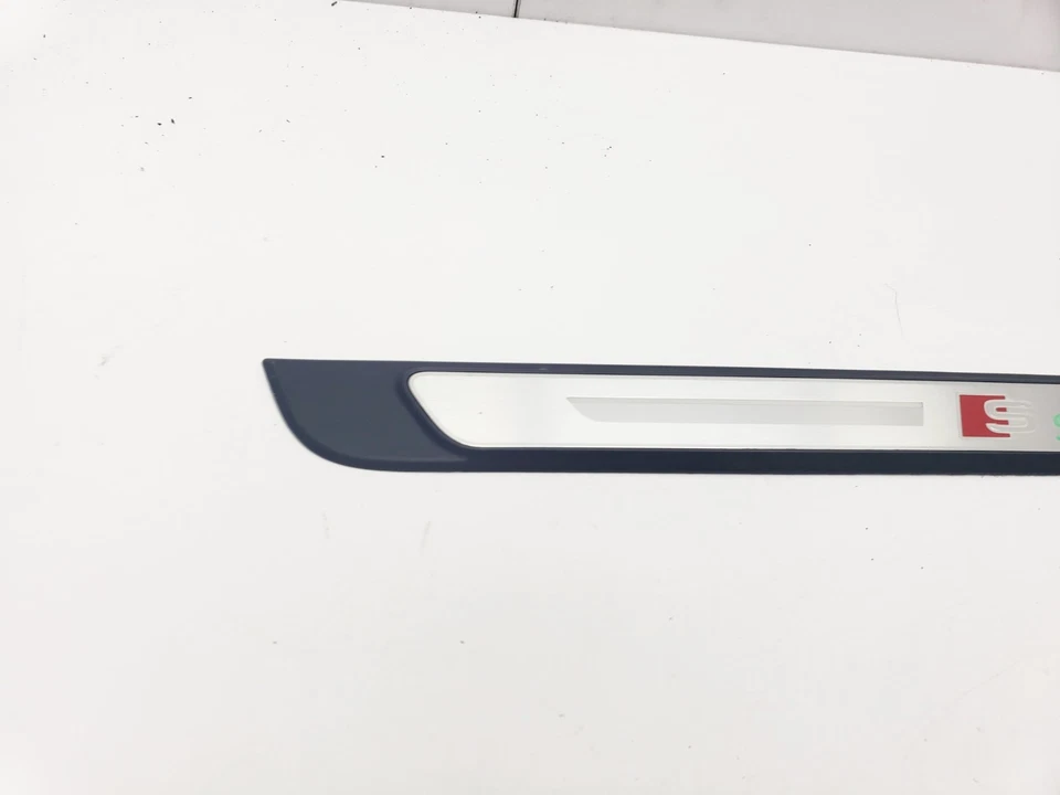 AUDI A3 MK4 8Y 5DR HATCH S-LINE FRONT DOOR SILL TRIM COVER  2024 8Y0947417A - Image 4 of 4