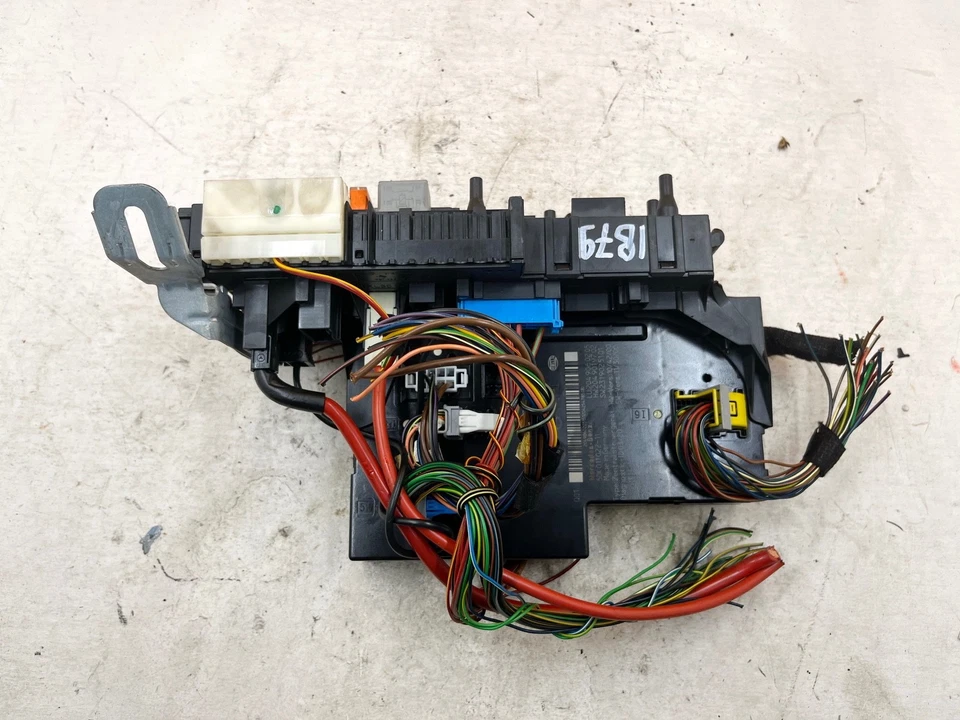 12-14 MERCEDES BENZ W204 C300 CAJA RELÉ DE FUSIBLES TRASERO MÓDULO DE CONTROL SAM OEM Foto 3 de 4