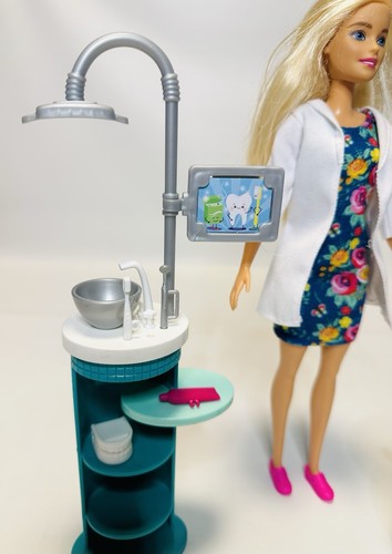 Barbie You Can Be Anything Dentist 2015 Career Barbie Dolls & Playset Mattel - Picture 2 of 11