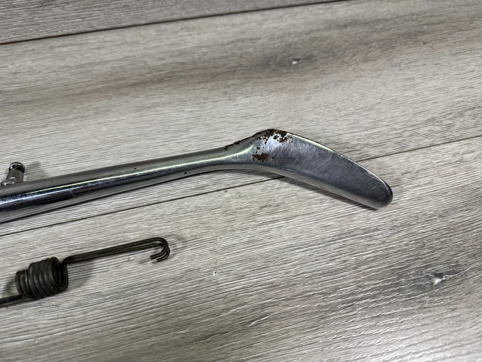 03 Suzuki VL 800 Volusia soporte lateral pata de cabra NR1 Foto 3 de 4