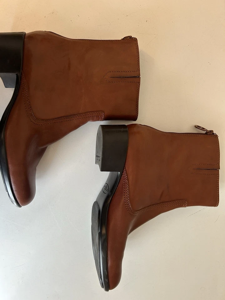 Botines Etienne Aigner para mujer talla 8 de cuero marrón con cremallera Foto 4 de 4