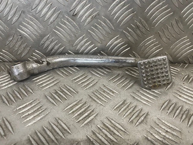 Palanca freno trasero HONDA CB 900 F Foto 2 de 3