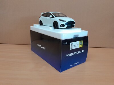 Autoart Scale Ford Focus RS 2016 Frozen White with full openings 72951  UK