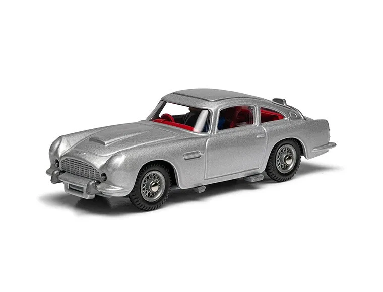 James Bond (261) - Goldfinger Aston Martin DB5 - Silver RT26101S Corgi 1/43 - Image 3 of 4