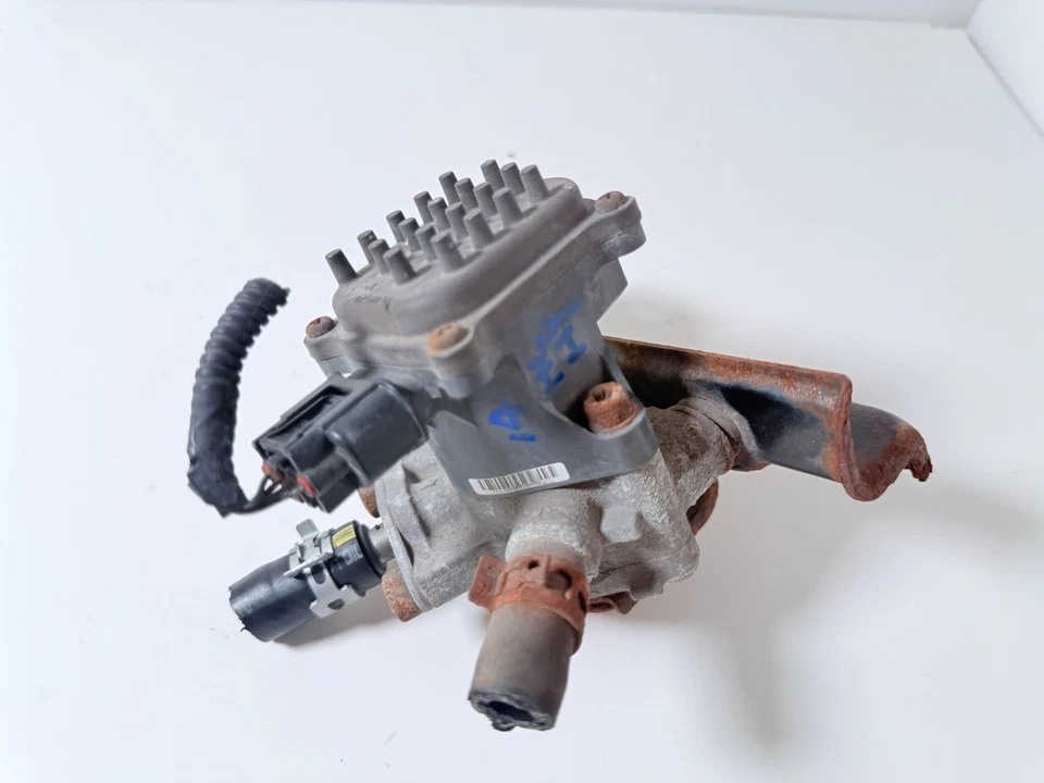 2014 TOYOTA HIGHLANDER OIL COOLER PUMP & MOTOR | OEM - Image 2 of 4