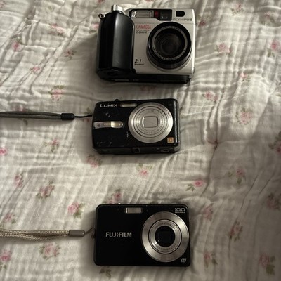 Vintage Y2K Digital Camera Lot 3x Olympus C-2000 Z Fujifilm Panasonic Lumix 2MP