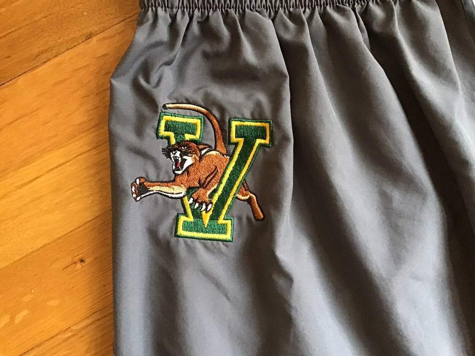 Pantalones Cortos de Baloncesto Adidas UVM Vermont Equipo Usado NCAA XXL 2XL Jordan PE Foto 2 de 4