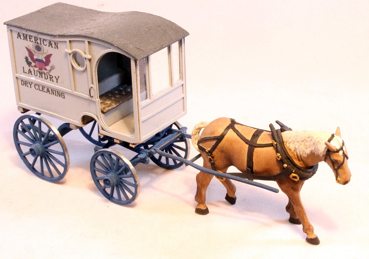 Berkshire Valley Models HO/HOn3 1/87 Harnessed Walking Horse 1/pkg
