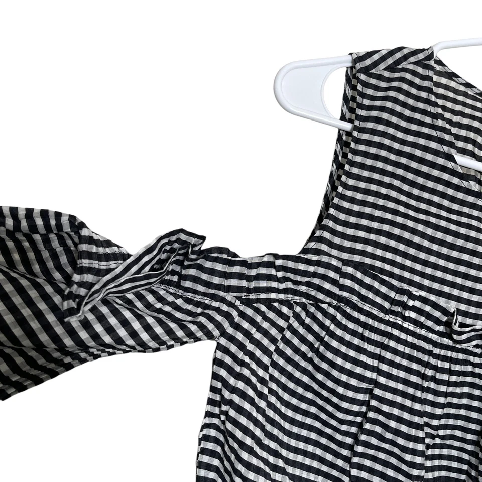 H&M Blouse Women's 6 Black White Cold Shoulder Long Sleeve Shirt Preppy Shirt - Image 4 of 4