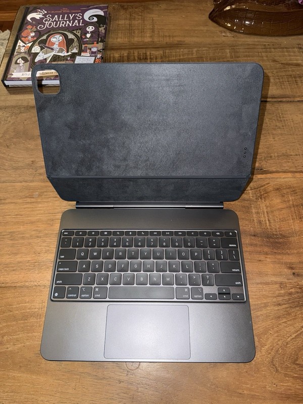 Apple Magic Keyboard for iPad Pro 13" M4 M5 Black