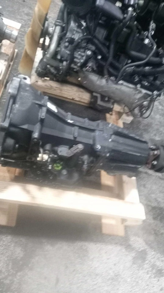 Conjunto de transmisión automática usado se adapta a: Chrysler 300 AT 2005 6 cilindros 2,7 L Foto 2 de 4