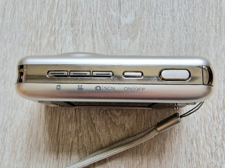 Kodak EasyShare V1003, 10.0 MP, Point and Shoot, Digital Camera - Image 3 of 4