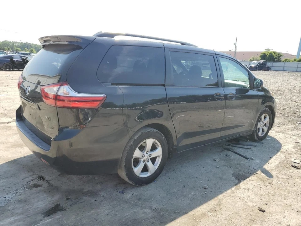 Used Rear Right Door Assembly Rear Side fits: 2016 Toyota Sienna R. power slidin - Image 2 of 4