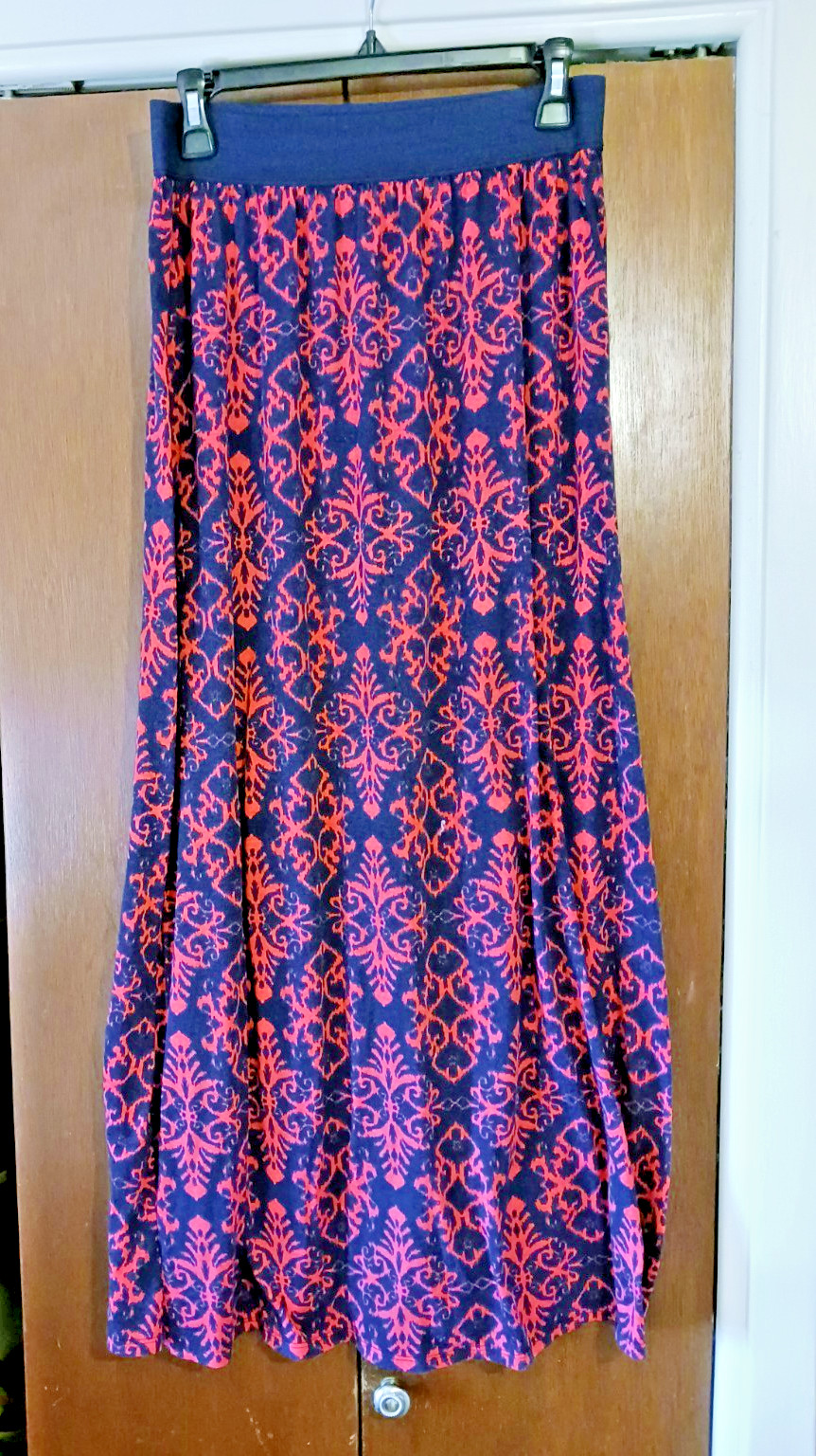 Joe B by Joe Benbasset Women's Size M Coral & Navy Print Pull On Long Maxi Skirt