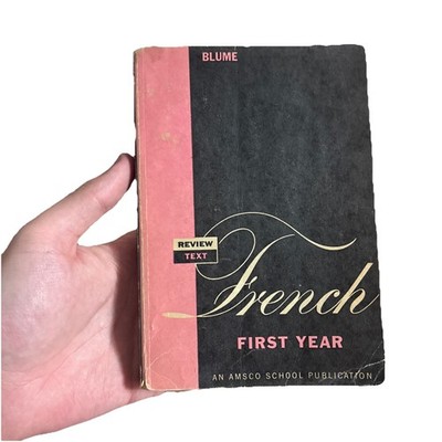 Review Text in French first  Years Blume Eli 1959